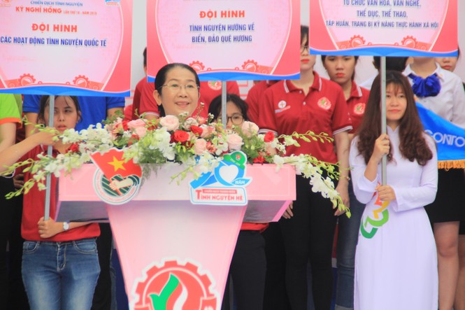 Đội ngũ lao động trẻ TPHCM ra quân chiến dịch