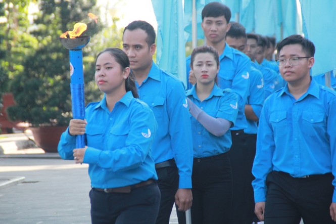Tuổi trẻ TPHCM bắt đầu chuỗi hoạt động kỷ niệm 90 năm thành lập Đảng Cộng sản - ảnh 7