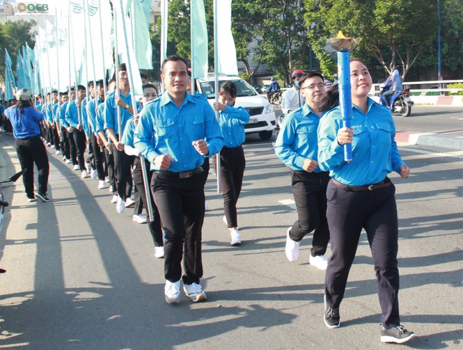 Tuổi trẻ TPHCM bắt đầu chuỗi hoạt động kỷ niệm 90 năm thành lập Đảng Cộng sản - ảnh 10