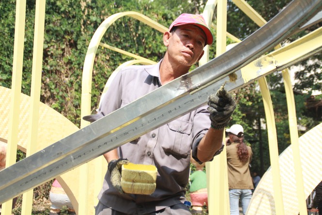 Hé lộ tạo hình nhà chuột tại đường hoa Tết ở phố Nguyễn Huệ - ảnh 12