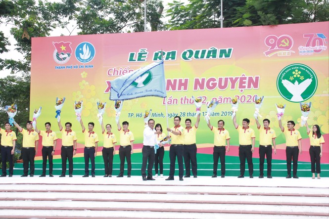 Nghìn bạn trẻ TPHCM hào hứng ra quân chiến dịch Xuân tình nguyện 2020 - ảnh 5