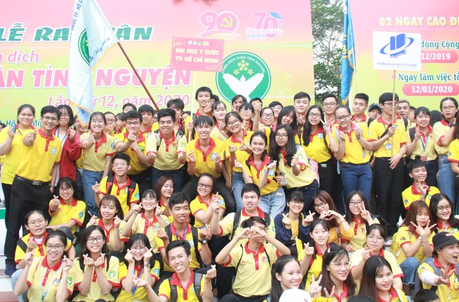 Nghìn bạn trẻ TPHCM hào hứng ra quân chiến dịch Xuân tình nguyện 2020 - ảnh 6