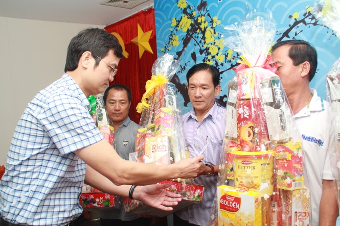 Tặng quà Tết cho cán bộ Đoàn - Hội, cán bộ, nhân viên Cơ quan T.Ư Đoàn phía Nam - ảnh 6