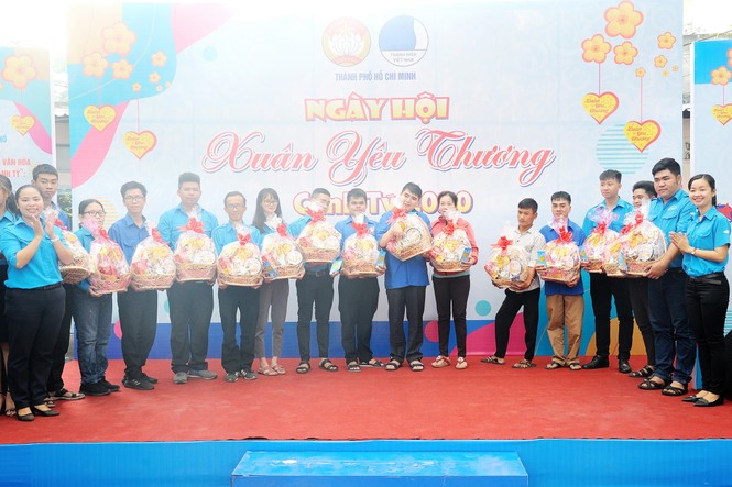 Hội LHTN Việt Nam TPHCM chăm lo hội viên, thanh niên khó khăn dịp Tết - ảnh 2