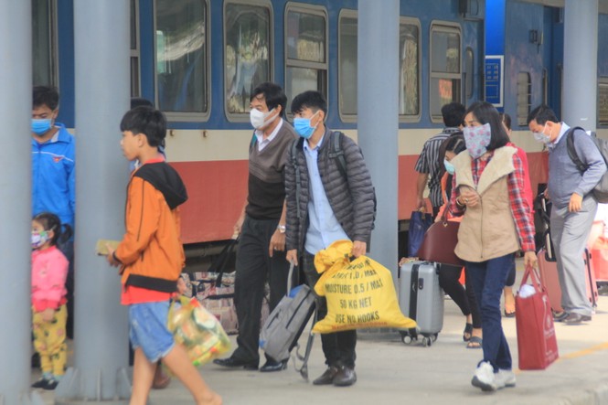 Virus corona ám ảnh người dân miền Trung - ảnh 7