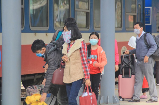 Virus corona ám ảnh người dân miền Trung - ảnh 1