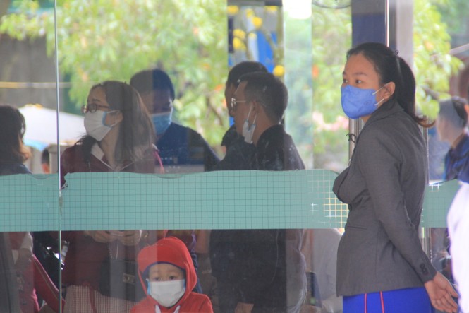 Virus corona ám ảnh người dân miền Trung - ảnh 9