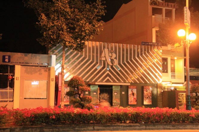 Karaoke, bar, phòng trà phố biển Phan Thiết 'ngủ đông' phòng dịch Covid-19 - ảnh 1