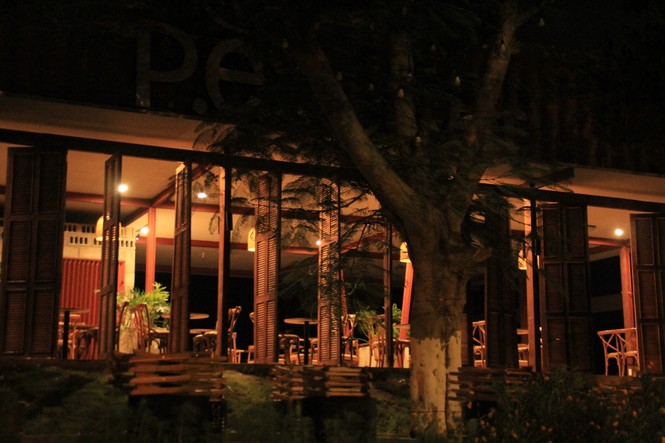 Karaoke, bar, phòng trà phố biển Phan Thiết 'ngủ đông' phòng dịch Covid-19 - ảnh 9