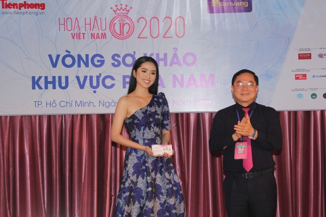 Thí sinh cao nhất Hoa hậu Việt Nam 2020 với 1m84: 'Vào Bán kết làm em bất ngờ và bối rối' - ảnh 4