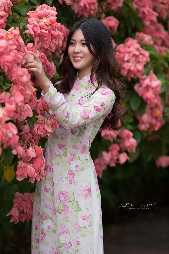Nữ sinh ĐH Nông Lâm TPHCM dự thi HHVN “muốn có tháng năm rực rỡ” - ảnh 1