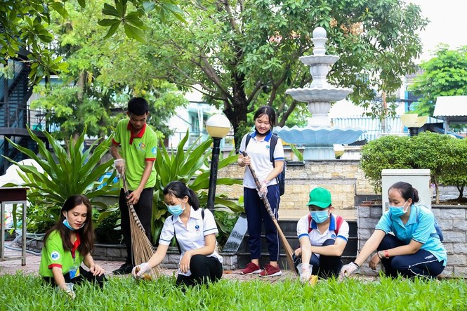 Hơn 1.000 học sinh, sinh viên TPHCM ký cam kết không sử dụng ly nhựa, ống hút, Trường ĐH Công nghiệp Thực phẩm TPHCM (HUFI), Trung tâm Giáo dục phổ thông - Hufi, Trường THPT Trần Quốc Toản - ảnh 6