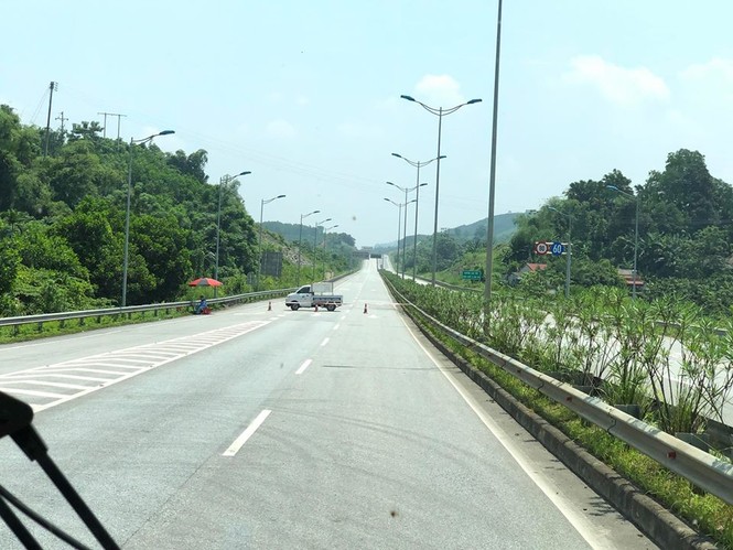 cháy xe bồn chở xăng - ảnh 1