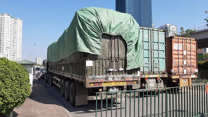 Phá đường dây buôn lậu dược liệu làm thuốc bắc 'khủng' nghi có chất bảo quản - ảnh 1