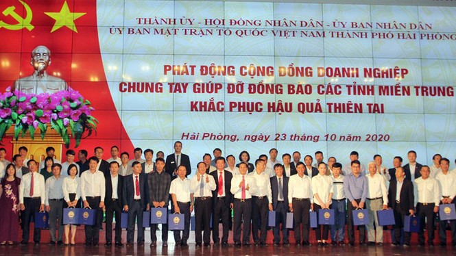 TP Hải Phòng kêu gọi được 120 tỷ đồng ủng hộ miền Trung - ảnh 1