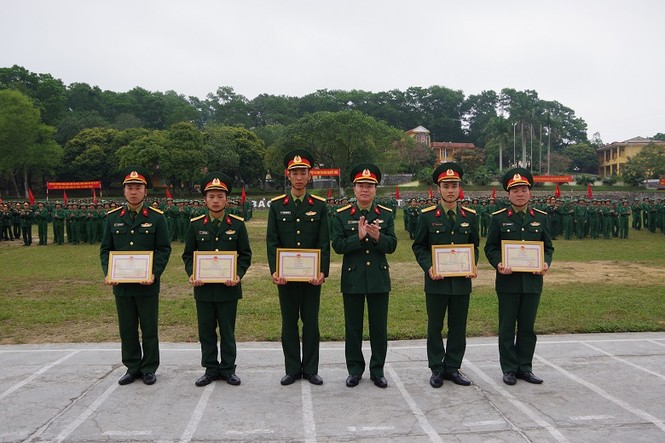 Chiến sĩ phòng thủ đảo thi đua rèn đức, luyện tài - ảnh 3