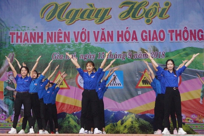 Phát động Ngày hội 'Thanh niên với Văn hoá giao thông' - ảnh 11