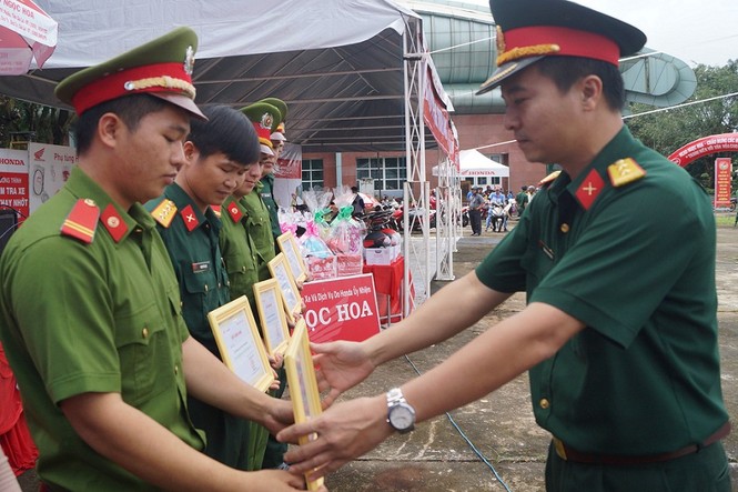 Phát động Ngày hội 'Thanh niên với Văn hoá giao thông' - ảnh 10