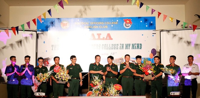 Tăng kỹ năng thực hành cho cán bộ Đoàn áo lính - ảnh 1