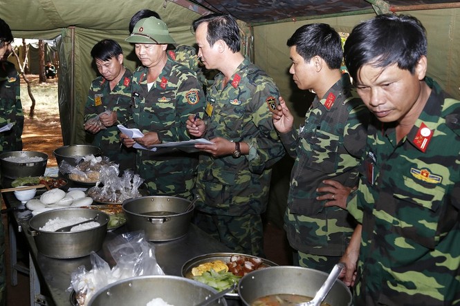 Cuộc sát hạch của những người ‘làm dâu trăm họ’ - ảnh 9