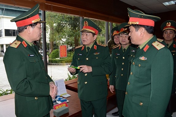 Đại tướng Ngô Xuân Lịch: Hạn chế thấp nhất lây lan dịch Covid-19 vào Quân đội - ảnh 1