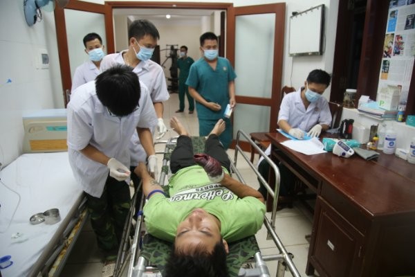 Đảo Trường Sa cấp cứu ngư dân bị mất đốt ngón tay - ảnh 1