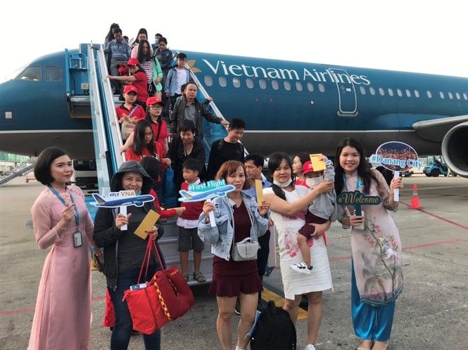 Đà Nẵng chào đón chuyến bay đầu tiên năm Canh Tý 2020 - ảnh 2