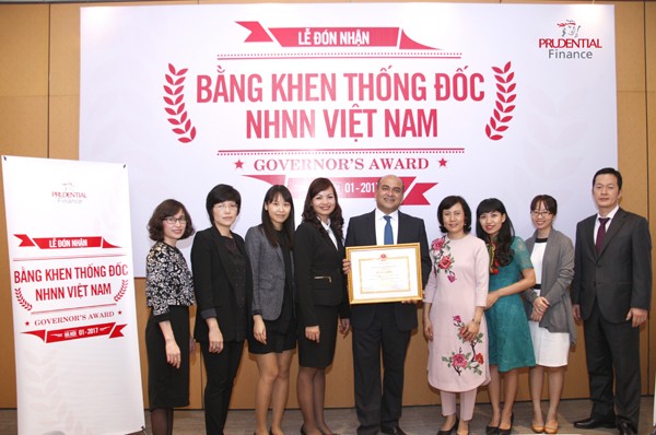 Công ty Tài chính Prudential nhận bằng khen của Thống đốc NHNN - ảnh 1