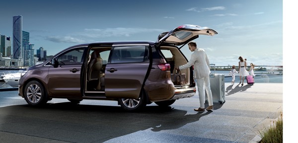 Kia Sedona: Xe đa dụng cỡ lớn bán chạy nhất Việt Nam - ảnh 1
