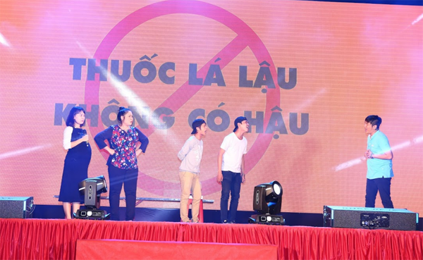 Giúp người dân biết về tác hại của thuốc lá lậu - ảnh 1