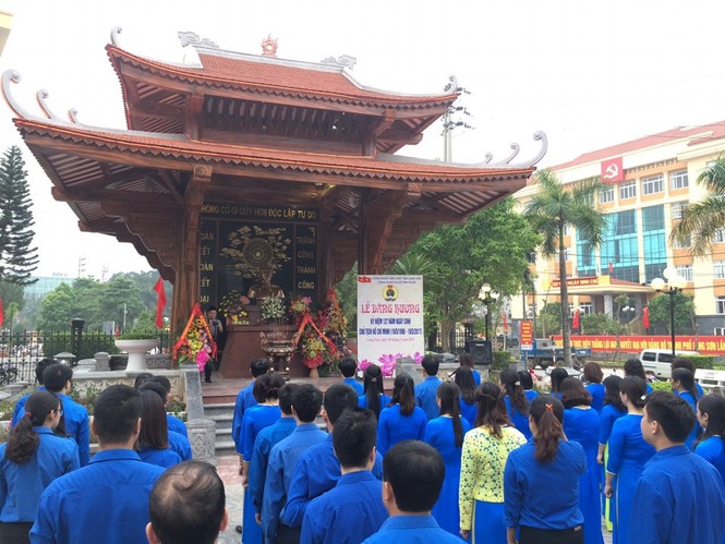 Công đoàn cơ sở Tỉnh đoàn Lạng Sơn tổ chức Lễ dâng hương Chủ tịch Hồ Chí Minh - ảnh 1
