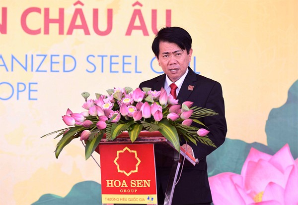 Xuất lô hàng tôn thành phẩm lớn nhất Việt Nam đi châu Âu - ảnh 1