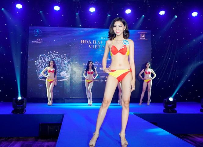 Bikini Vietjet lại “đốt nóng” Hoa hậu Đại Dương 2017 - ảnh 1