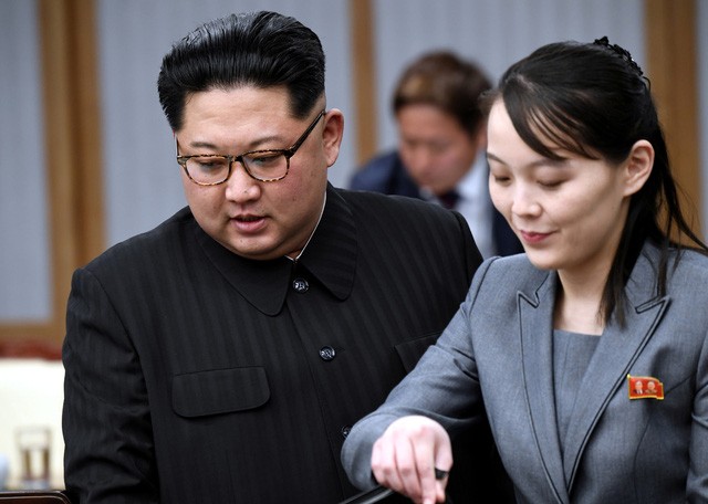Em gái ông Kim Jong-un đỏ mặt vì được gọi là 'ngôi sao' - ảnh 9