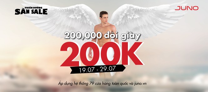 Soái ca thiên thần làm nhiều chị em háo hức tại 'Thiên đường săn sale' - ảnh 1