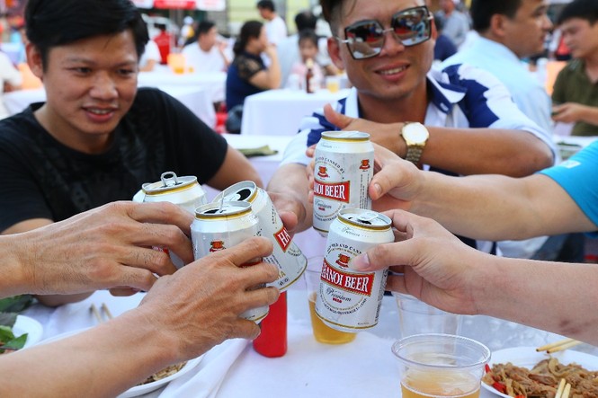 'Đại tiệc' Ngày hội Bia Hà Nội lần đầu tiên tổ chức tại Nam Định - ảnh 3