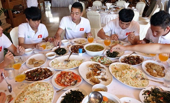 Ngài Park tiết lộ bữa ăn của cầu thủ U23 Việt Nam - ảnh 2