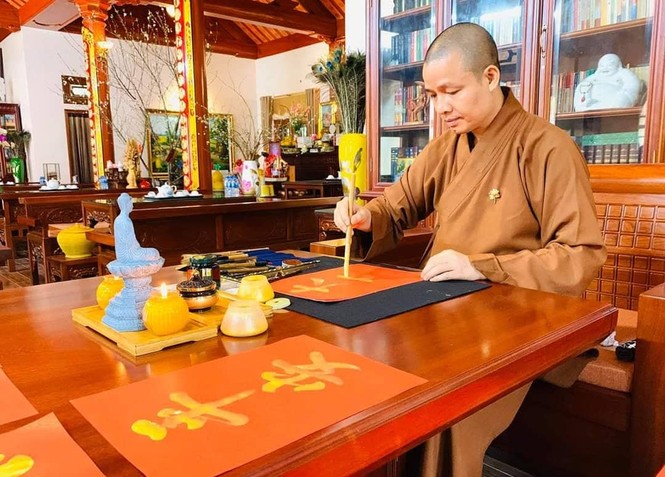 Chùa Tam Chúc chấn chỉnh tình trạng lôn xộn, dừng lễ khai chùa chống dịch - ảnh 1