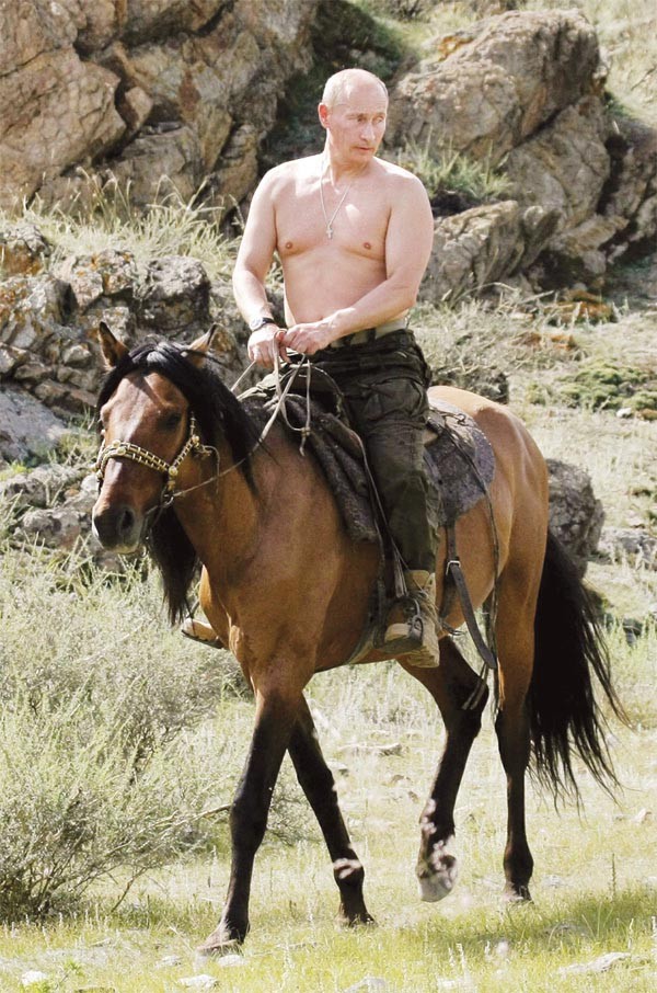 Tổng thống Nga Putin: Quyền lực & tài tử - ảnh 2