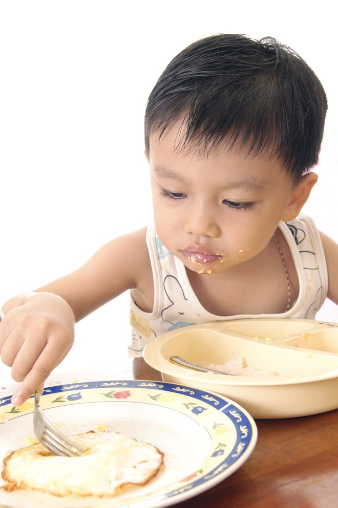Bữa ăn gia đình, học đường thiếu dinh dưỡng - ảnh 1