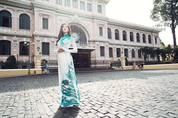 Đặng Thu Thảo tha thướt áo dài trên phố - ảnh 2