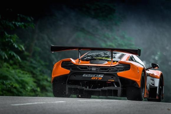 Mê mẩn với siêu xe tốc độ McLaren 650S GT3 - ảnh 4