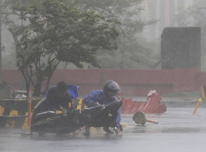 Ảnh: Philippines tan hoang vì bão Thần Sấm - ảnh 5