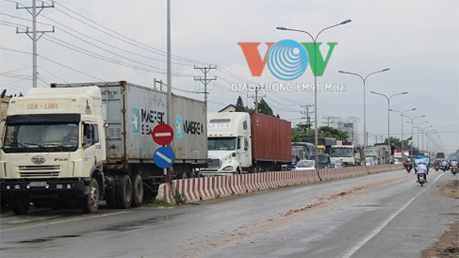 Xe tải cán nát xe máy, một phụ nữ chết thảm - ảnh 5