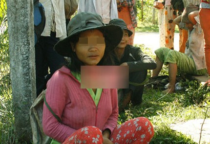 Nghi vợ ngoại tình, chồng giẫm chết con vừa chào đời - ảnh 2