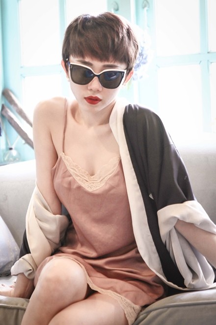 Tóc Tiên khoe vẻ mong manh với váy dây - ảnh 7