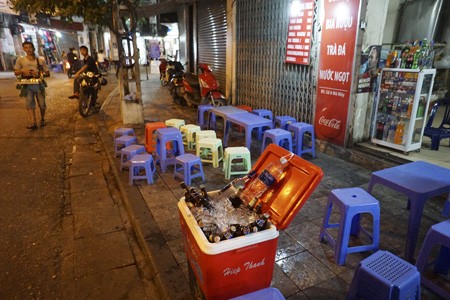 'Đặc sản' vỉa hè phố cổ - ảnh 10