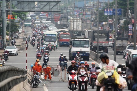 Nghỉ lễ 2/9, một số tuyến 'cháy vé', nhiều hãng xe phụ thu - ảnh 1