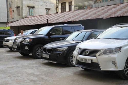 Dàn xe khủng 'đắp chiếu' của đại gia vướng vòng lao lý - ảnh 6