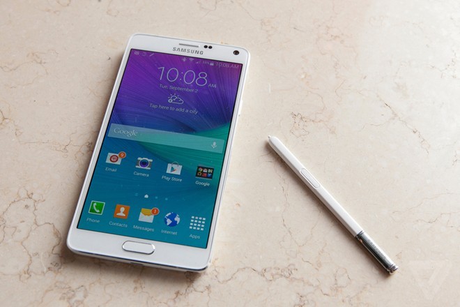 Loạt smartphone bom tấn về Việt Nam trong tháng 10 - ảnh 1